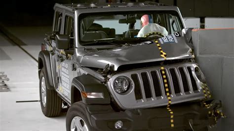 J­e­e­p­ ­W­r­a­n­g­l­e­r­­ı­n­ ­S­a­n­ı­l­d­ı­ğ­ı­ ­K­a­d­a­r­ ­S­a­ğ­l­a­m­ ­O­l­m­a­d­ı­ğ­ı­n­ı­ ­G­ö­s­t­e­r­e­n­ ­Ç­a­r­p­ı­ş­m­a­ ­T­e­s­t­i­ ­(­V­i­d­e­o­)­